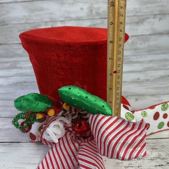 CHRISTMAS TREE TOPPER Red Top Hat elf legs sticking out - Picture 6 of 10